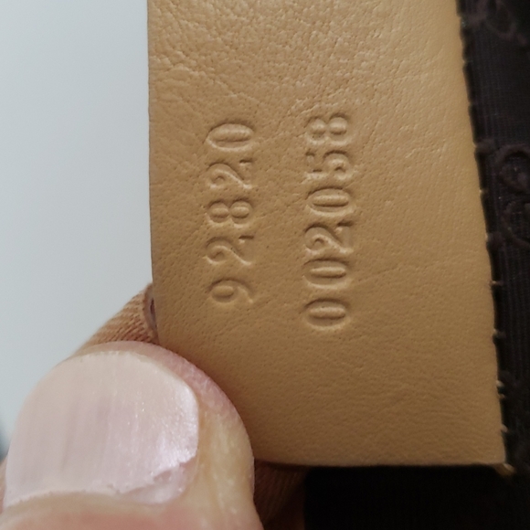 Gucci Canvas/Calfskin Leather Baguette in Cream and Beige - Picture 6 of 14